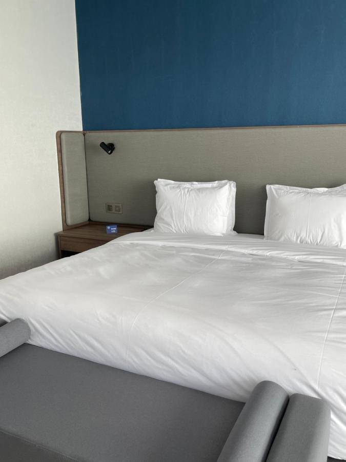 Holiday Inn Express Ulanqab Jining By Ihg エクステリア 写真